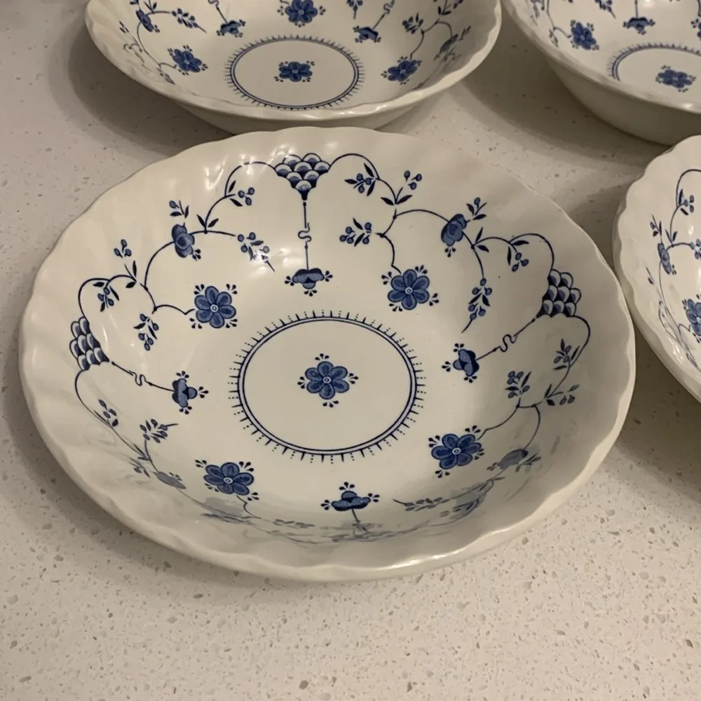 Set of 4 Vintage Myott Finlandia Soup/Salad Bowls 6.25 Some Crazing Classic Blue